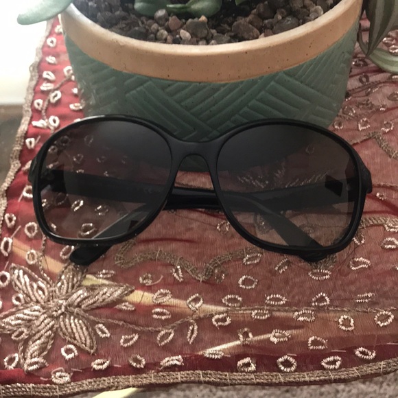 Prada sunglasses ? sexy elegant classy Beautiful main image 4